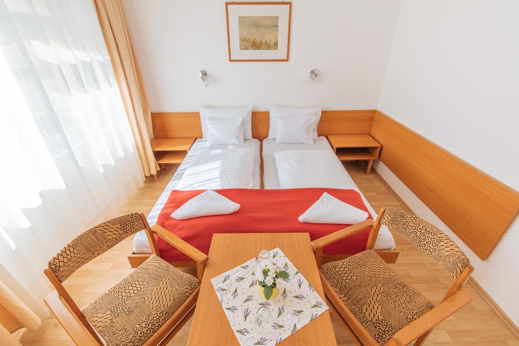 Hello Balcsi Apartmanhaz Tihany Exteriör bild