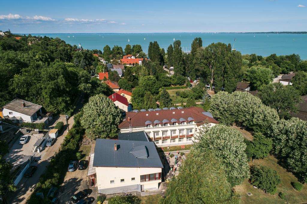 Hello Balcsi Apartmanhaz Tihany Exteriör bild