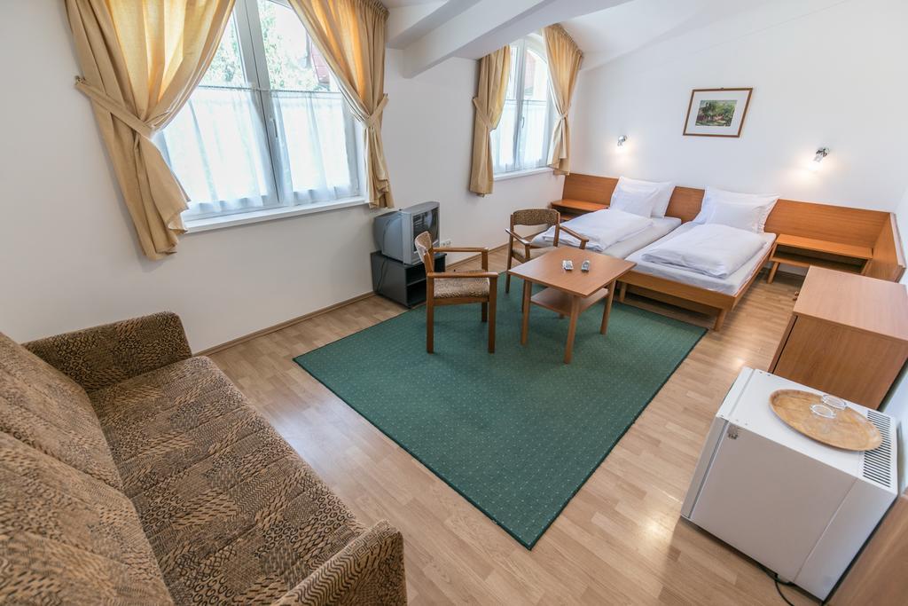 Hello Balcsi Apartmanhaz Tihany Exteriör bild
